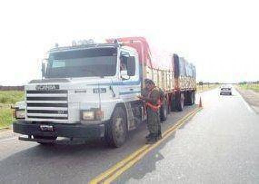 Licitan la compra de 10 camionetas para el Control Sanitario y Fiscal