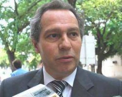 Bergia se reuni� con cooperativistas que piden pase a planta 	