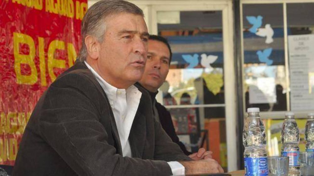 Aguad prometi� un aumento del 50 por ciento a docentes