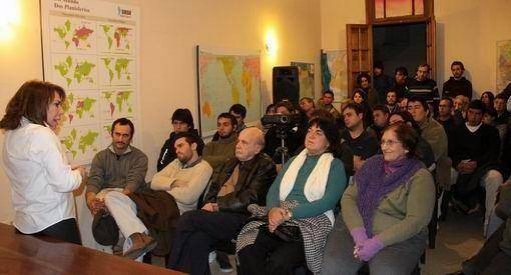 J�venes K dieron su apoyo a Olga Riutort