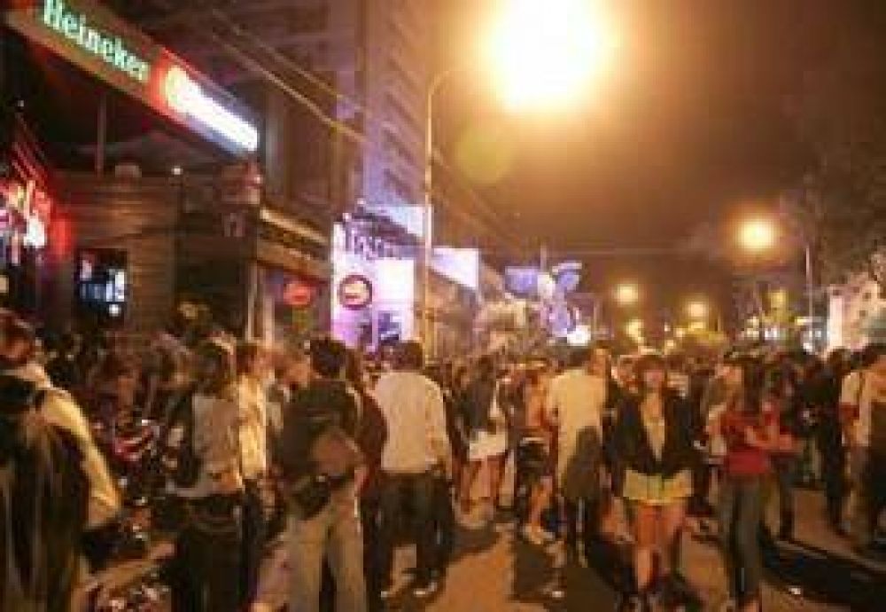 Peligran los bares de Alem afectados por el tope horario y la prohibici�n de vender alcohol despu�s de las cuatro