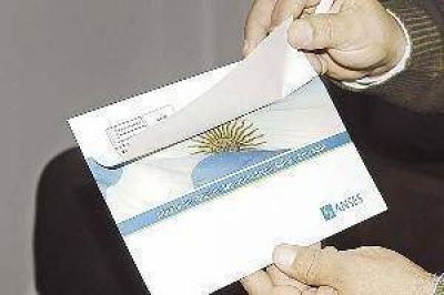 Hoy comienza el pago a beneficiarios de la AUH