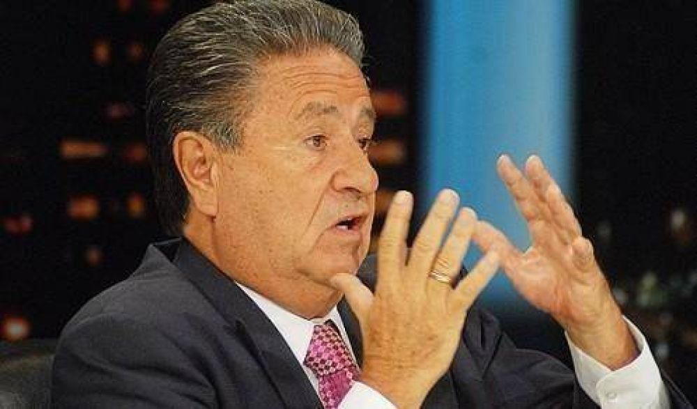 Con las encuestas en contra, Duhalde buscar� hacer en pie en Mendoza