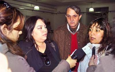 Buzzi les prometi� otro edificio a los padres de la Escuela 519