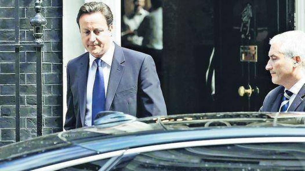 Ordenan investigar a un diario brit�nico por pinchar tel�fonos