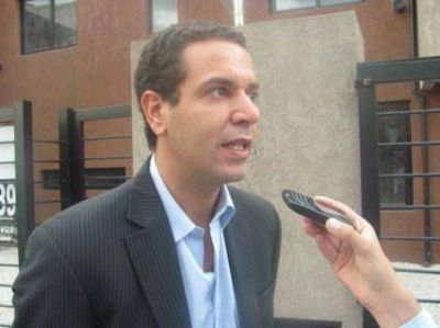 Leo Rial: �Quiso poner los huevos en las dos canastas y no le sali� 
