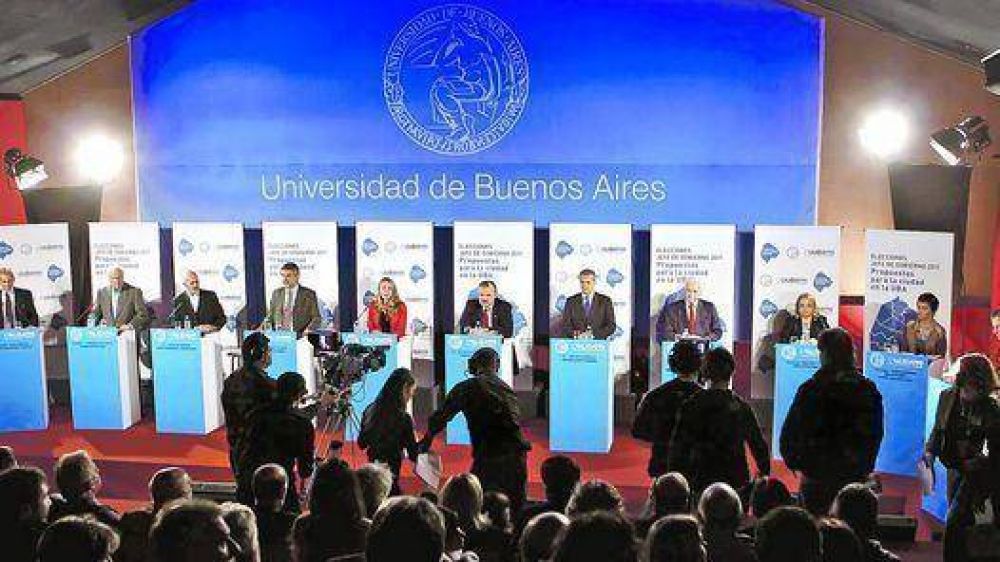 Sin debate, 10 candidatos presentaron sus propuestas porte�as en la UBA