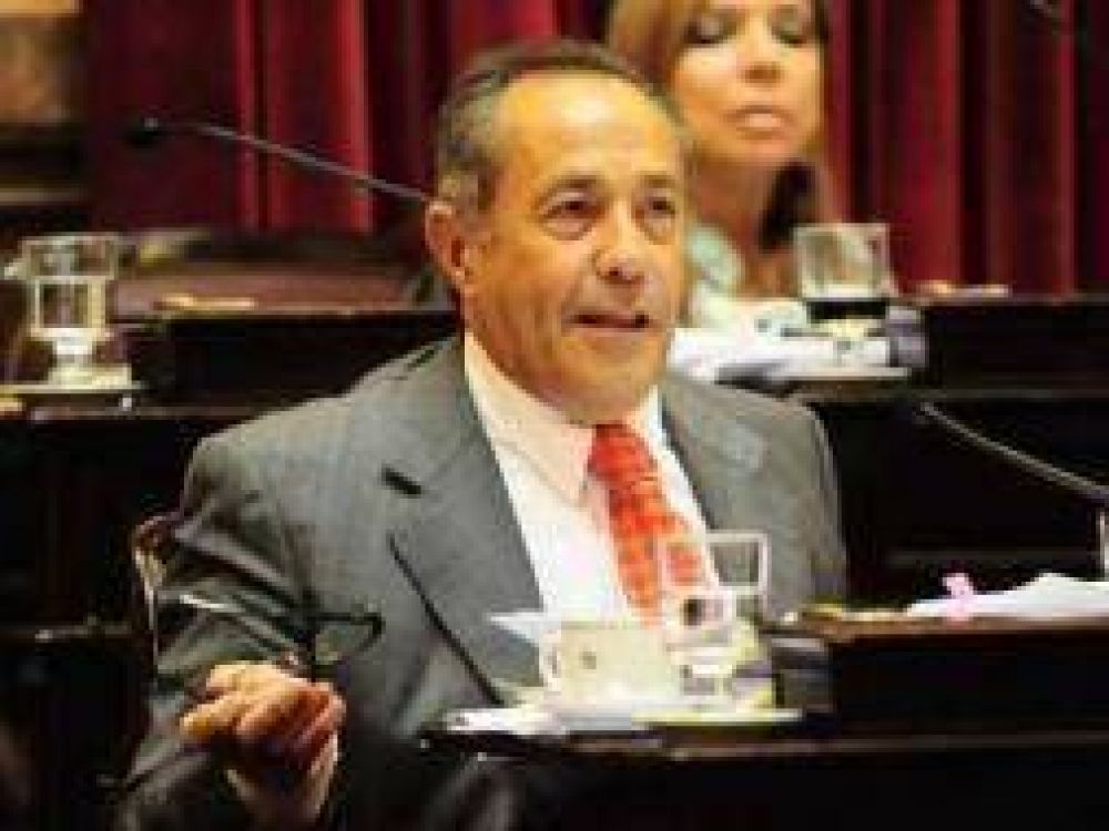 Rodr�guez Sa�: "Si gana Cristina y soy gobernador le pido una audiencia y me hago respetar"