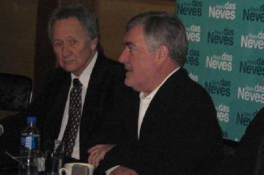 Das Neves visit� Lan�s y asegur� que �las leyes que se han promulgado no han resuelto nada"