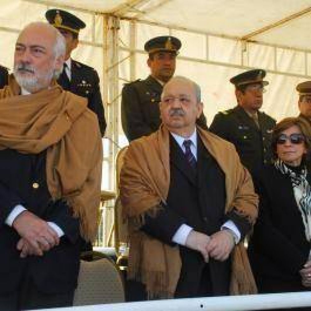 Guzm�n: �Como afiliado radical apoyo firmemente la f�rmula de Alfons�n�