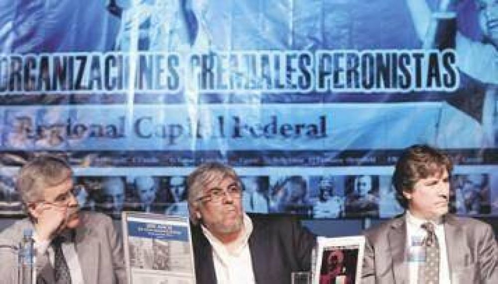 Boudou y De Vido visitan a Moyano para calmar la bronca y atender reclamos