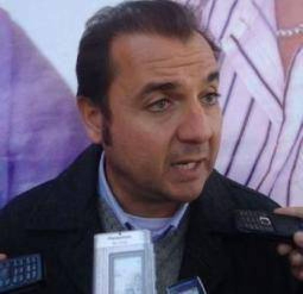 Galv�n: �Mart�nez pierde tiempo al querer destruirme a mi�
