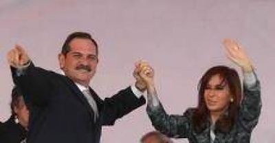 Alperovich sali� a respaldar la reelecci�n de Cristina