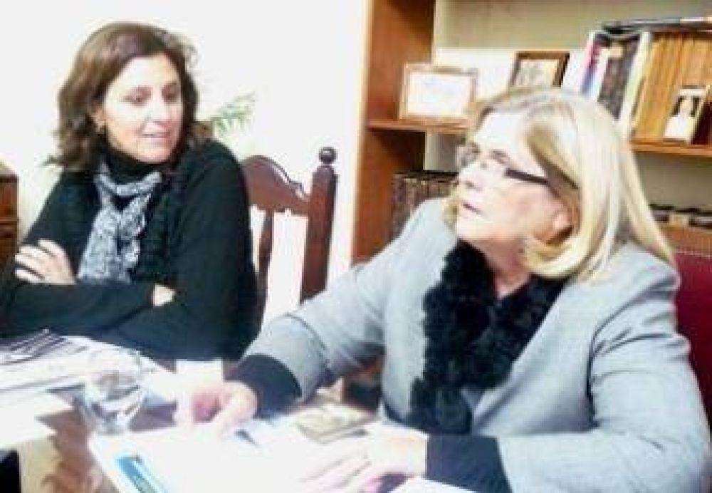 Intendente: Nombran Ayudant�a Fiscal 