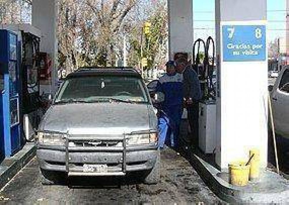 En el centro disminuyeron las colas para cargar combustible	 	 	    