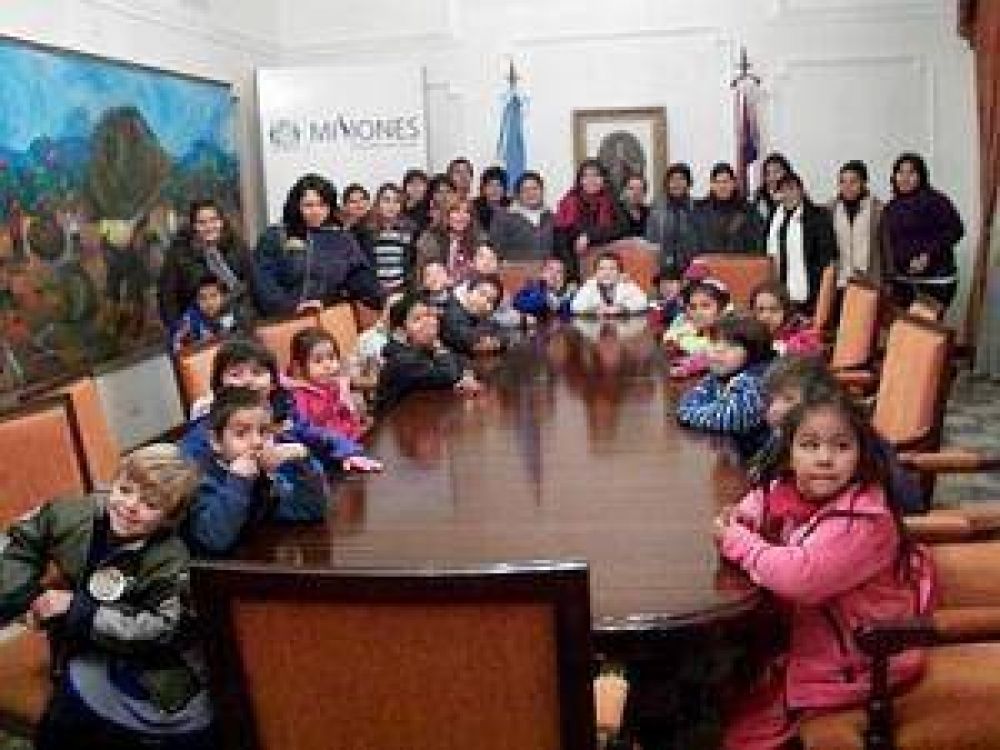 Alumnos de 9 de Julio disfrutaron del programa "Gobernador por un d�a"