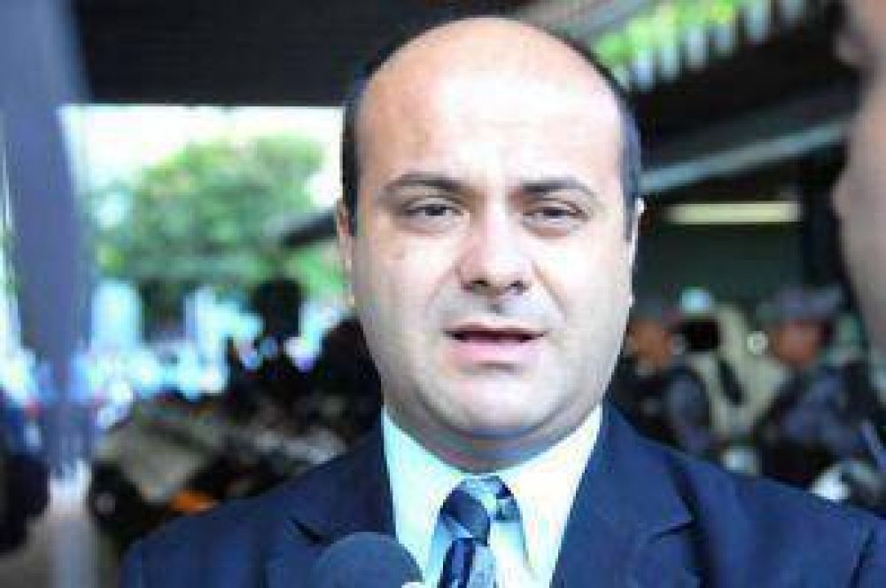 Desmienten especulaci�n de dos diputados radicales con un episodio en Las Bre�as