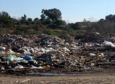  El problema de la basura es un dolor de cabeza en cada rinc�n de la provincia	 