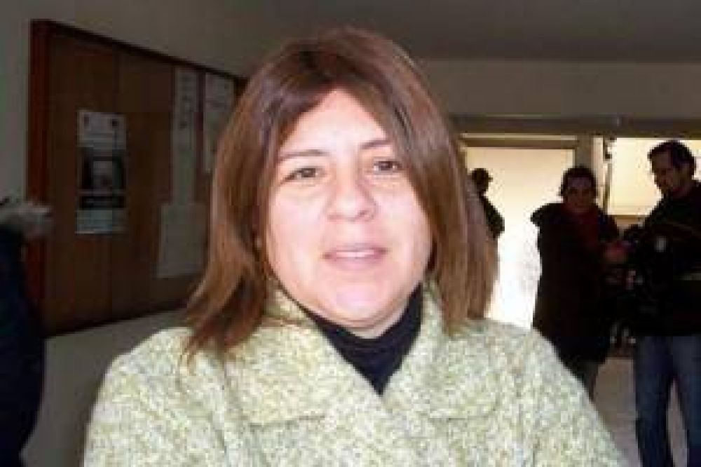 Armella pide compromiso al Ejecutivo municipal sobre trabajo en negro en ferias y mercados