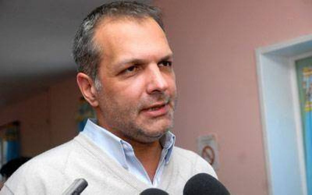 Buzzi comienza un proceso que apunta a la unidad del PJ