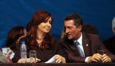 CFK y Giacomino: fondos para 600 cuadras y mucha campa�a 