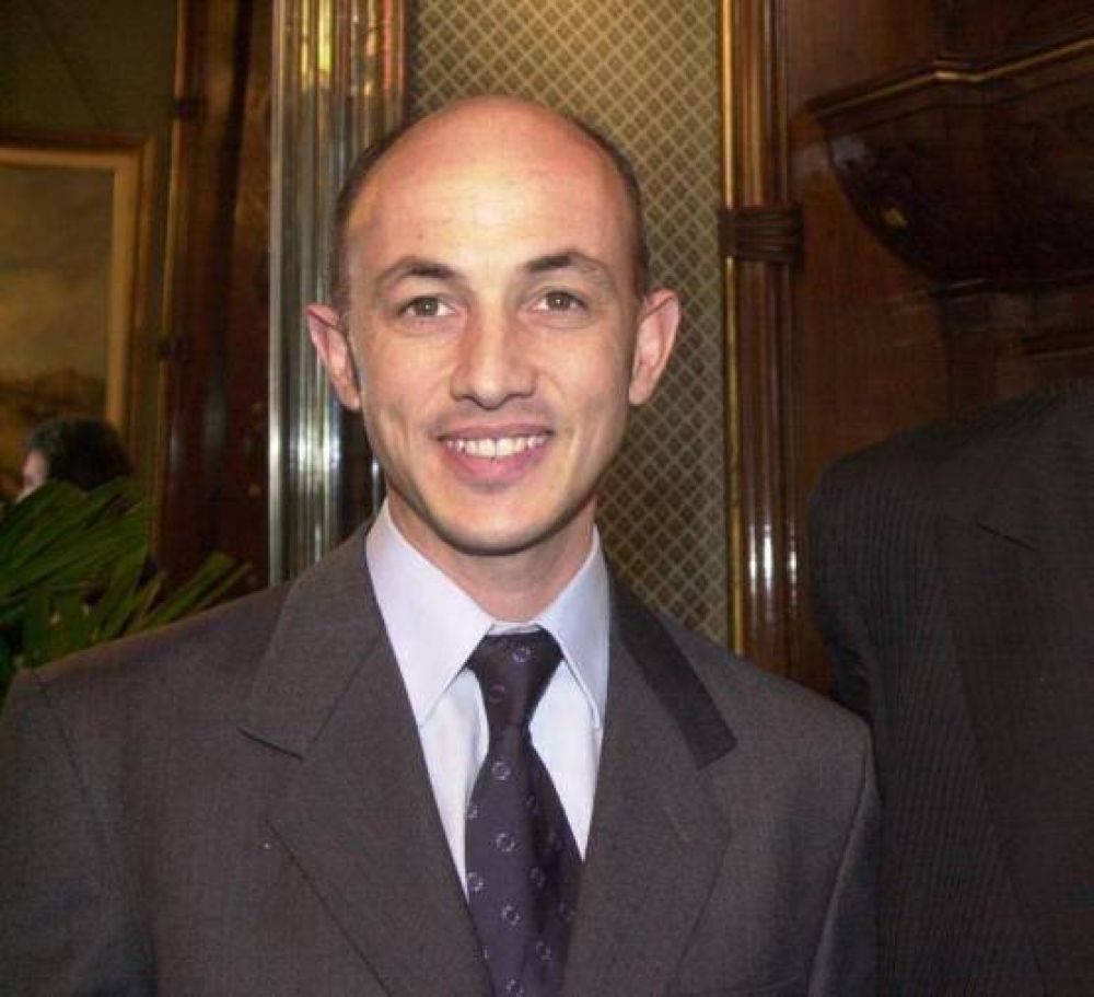 "No hay que sobreponer intereses sectoriales a los de la mayor�a"