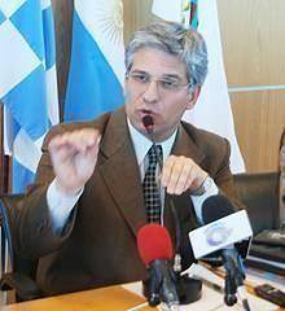 Claudio Poggi:�No hay d�ficit habitacional, lo de las 20 mil viviendas es una mentira�