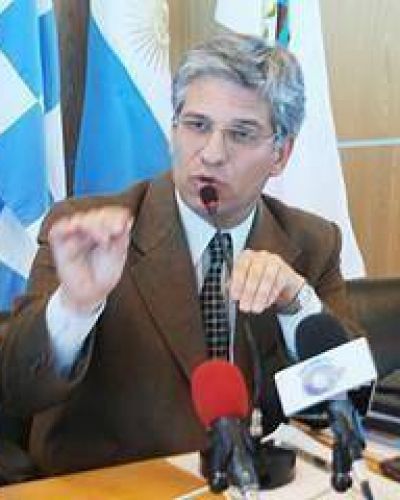 Claudio Poggi:�No hay d�ficit habitacional, lo de las 20 mil viviendas es una mentira�