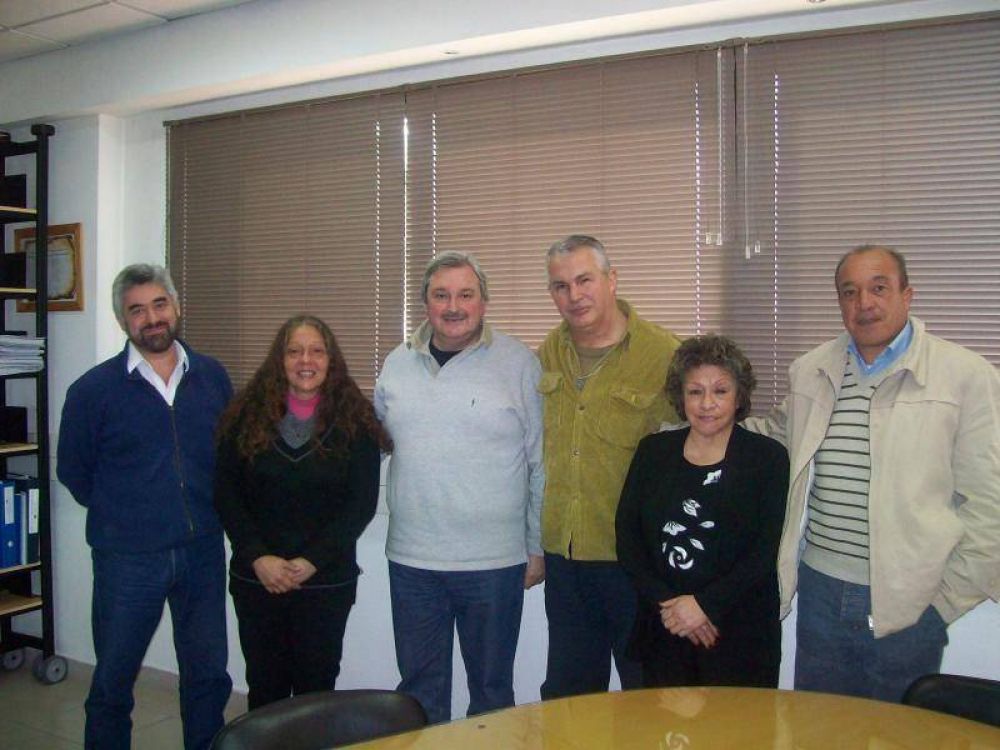  OSSE- AUTORIDADES DE OBRAS SANITARIAS, DE LA SOCIEDAD DE FOMENTO Y  VECINOS DEL FELIX U. CAMET PLANTEARON PLAN DE TRABAJO PARA LA EJECUCI�N DE OBRAS DE AGUA Y CLOACAS EN EL SECTOR 