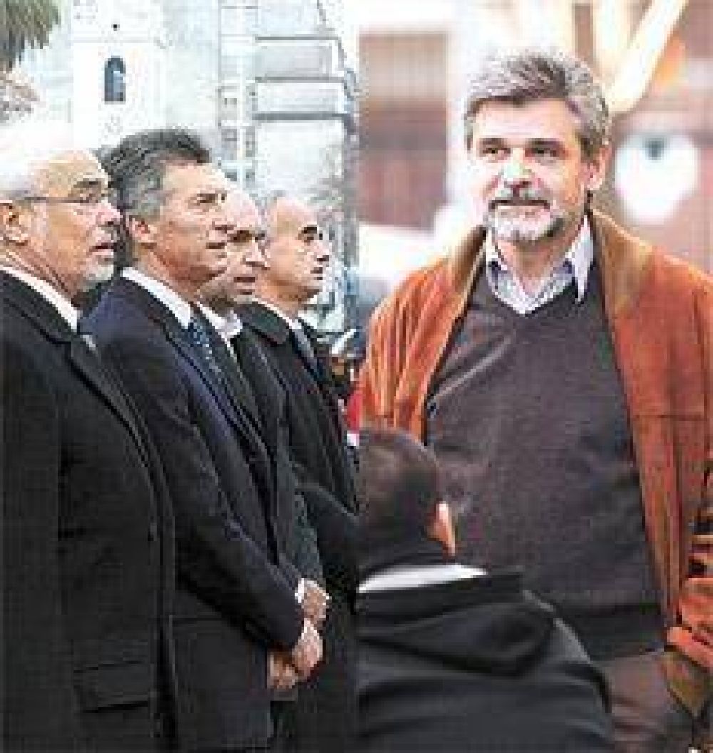 Lejos del ruido de la campa�a electoral