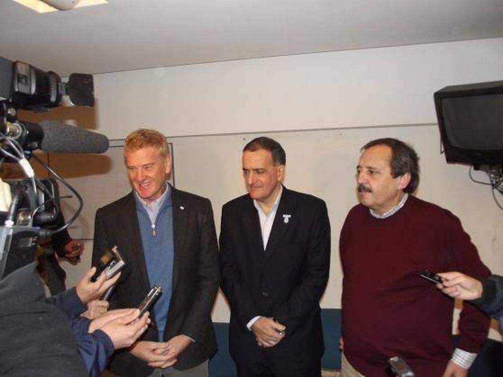 Norberto Erro lanz� su candidatura bendecido por De Narv�ez y Alfons�n