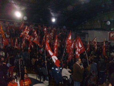 Acto del Frente de Izquierda en La Plata: �No hay revoluci�n sin la intervenci�n de las masas�