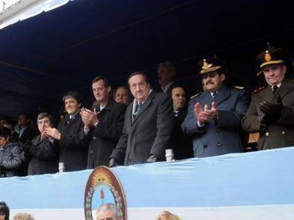 Con un gran desfile Tandil celebr� un nuevo aniversario de la Declaraci�n de la Independencia