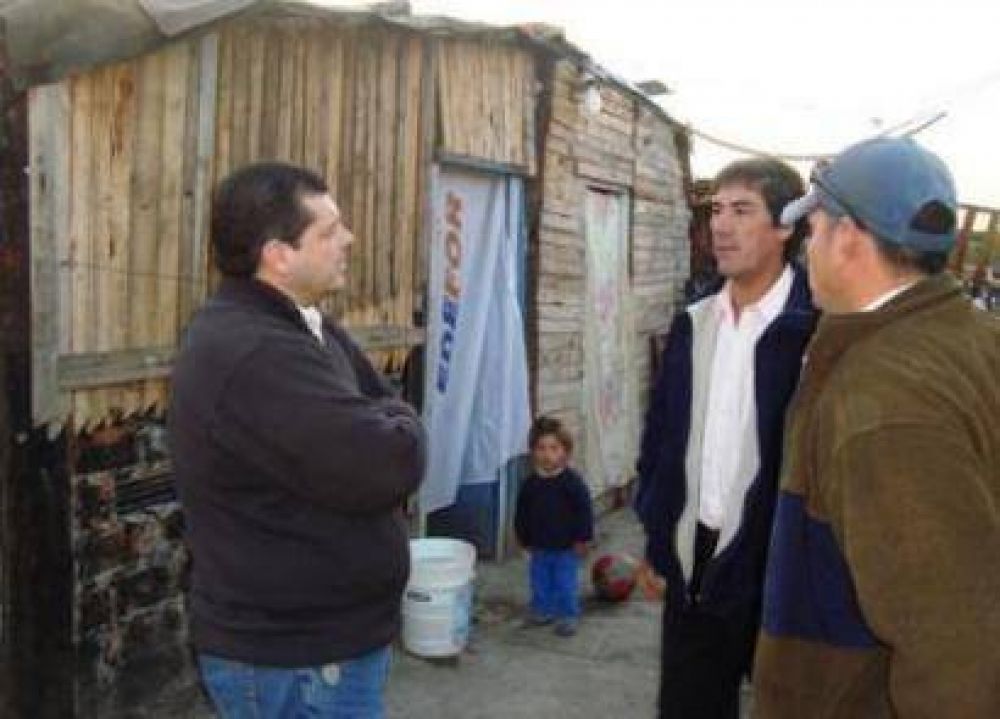 Olivera exigi� transparencia en la entrega de viviendas