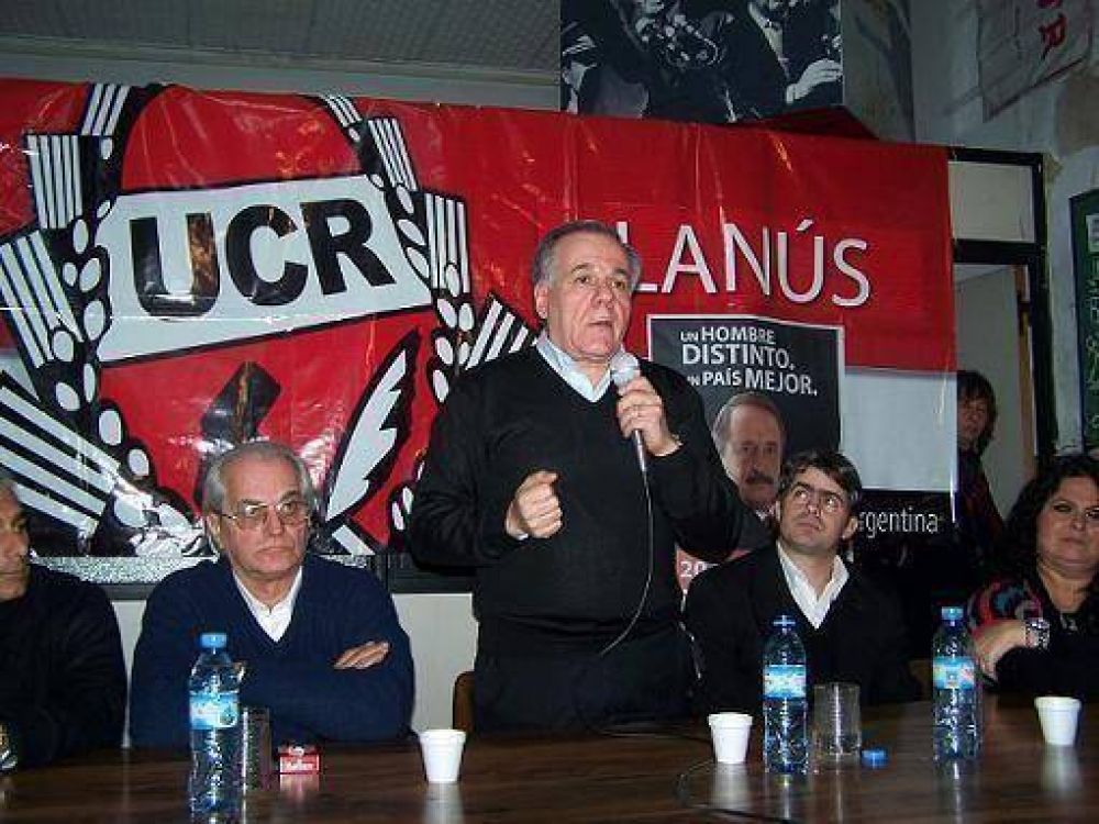 Carlos Folino: "Fuimos solos porque no tuvimos con quien hablar"