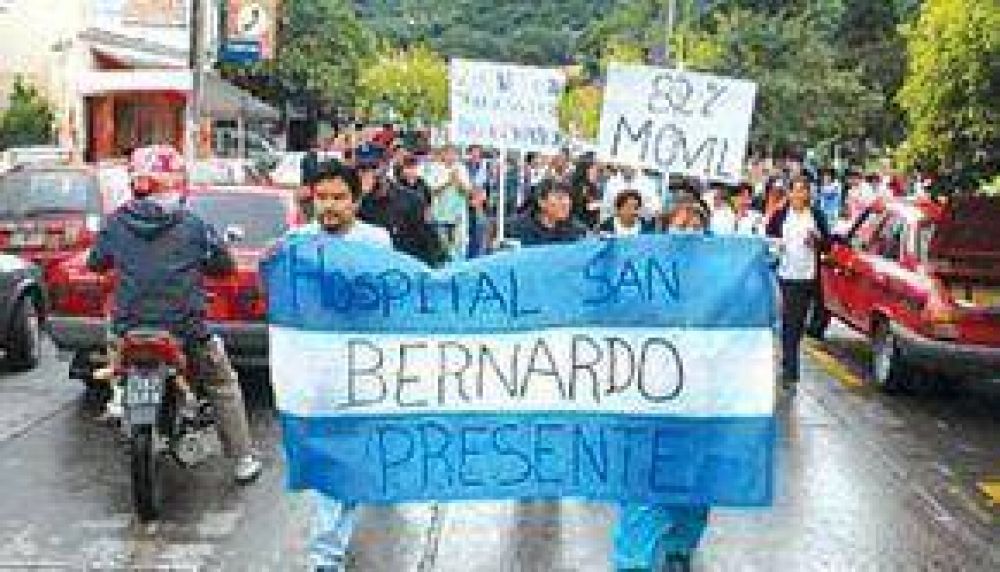 Si quieren ganar $11 mil, los m�dicos deber�n trabajar 60 horas por semana