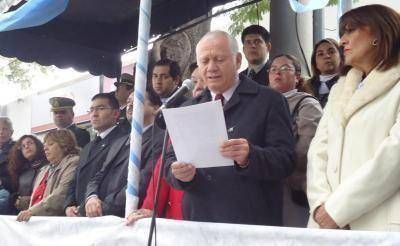Imponente acto y desfile c�vico-militar en Valle Viejo