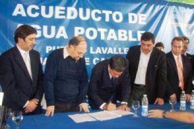 Comienza la obra que solucionar� el problema del agua para Castelli