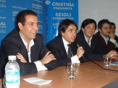 Leo Rial present� su lista con el apoyo del PJ de Vicente L�pez