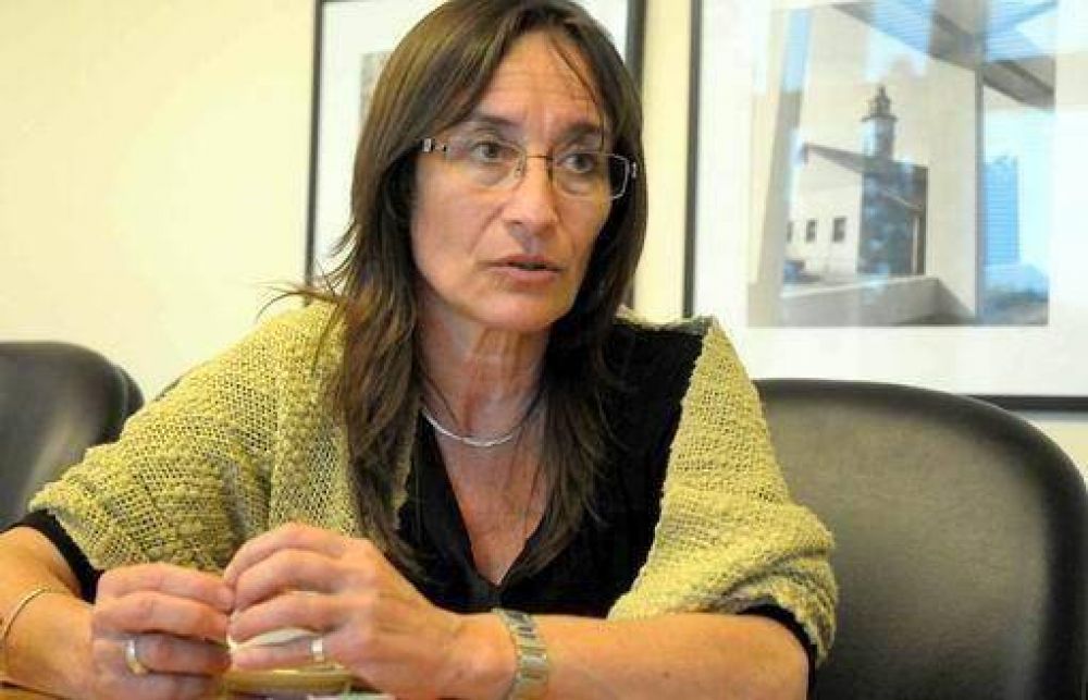 Scotto conf�a en que los postulantes invitados al debate p�blico aceptar�n