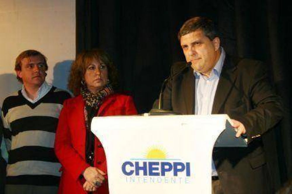 Cheppi present� su propuesta acompa�ado por el kirchnerismo m�s puro de Mar del Plata