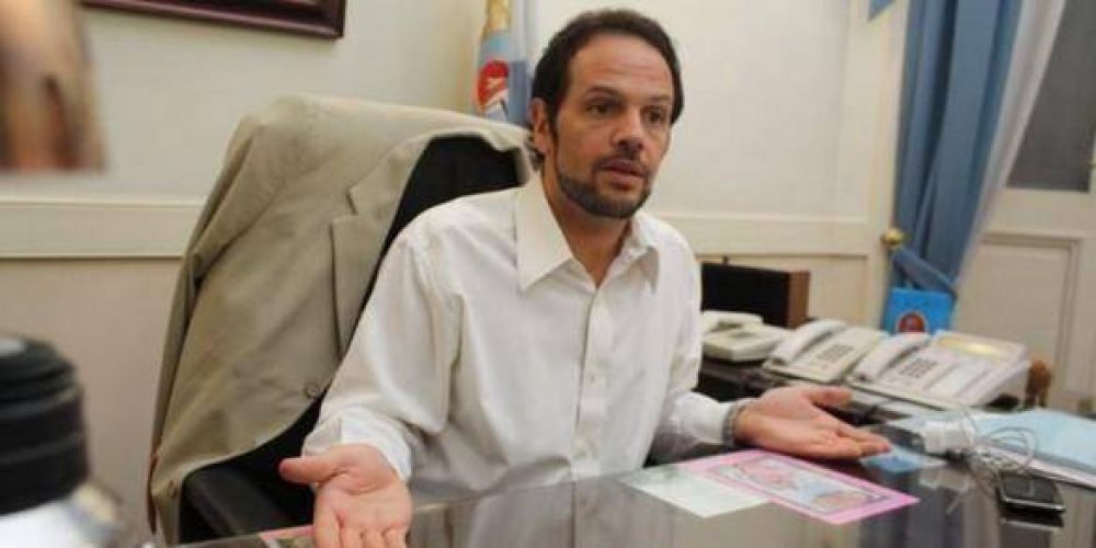 Racconto sobre la promoci�n: "Pasa porque hay flacidez pol�tica en el Poder Ejecutivo"