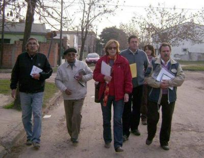 V�zquez y Navarret recorren barrios uruguayenses