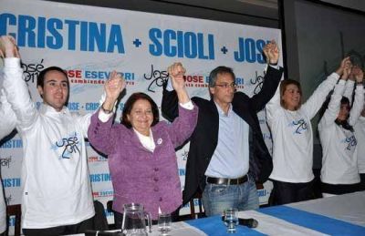 Eseverri se lanz� ante un importante n�mero de adherentes: mostr� y prometi� gesti�n