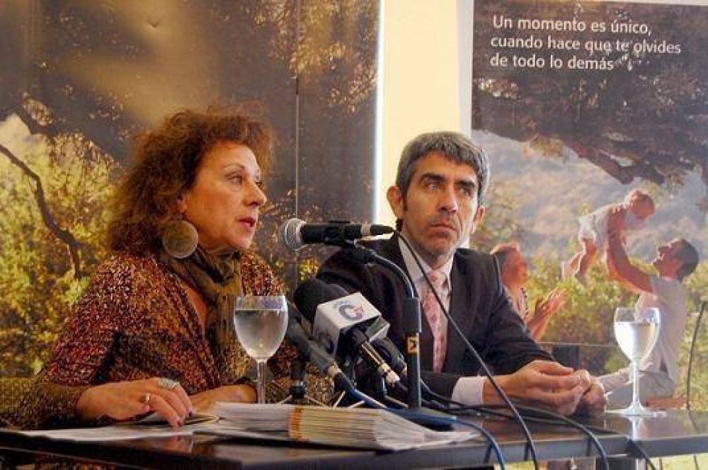 San Luis Libro lanza sus publicaciones a la venta