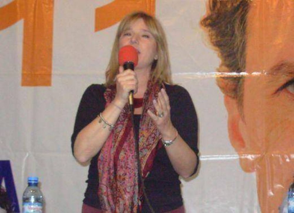 Cristina �lvarez Rodr�guez: �Con Gabriel Katopodis tenemos al mejor candidato�