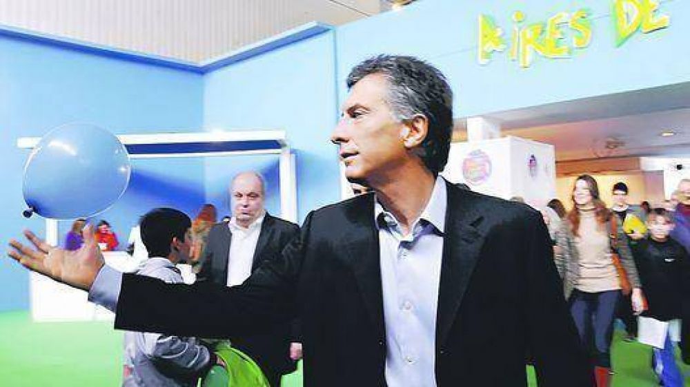 Macri sale a tocar timbres para el balotaje y quiere reunirse con Pino