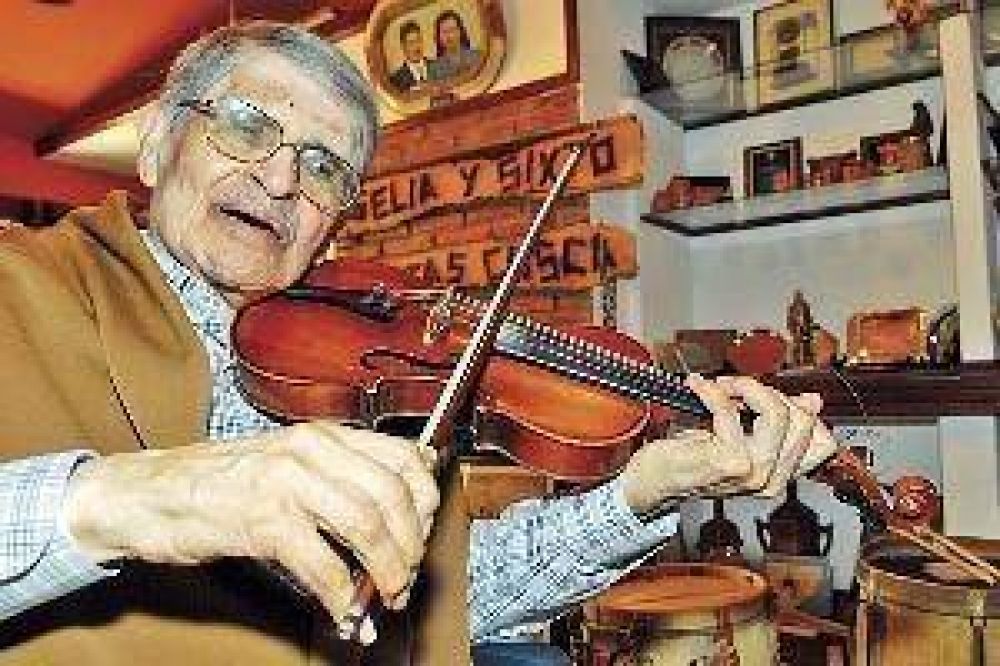 La Unse distinguir� hoy a don Sixto Palavecino y a Froil�n Gonz�lez