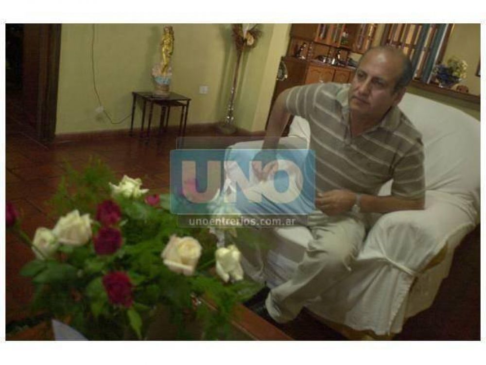 Afirman que �es ir�nico que se le permita a Daniel Rossi volver a ser candidato�