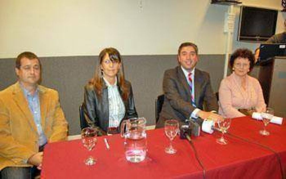 Abrieron en la Unnoba la c�tedra libre sobre Alfabetizaci�n Ambiental